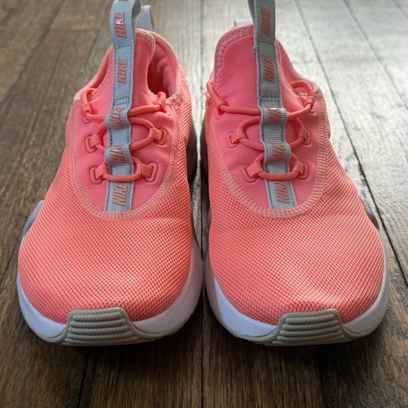 NIKE Ashin Modern Youth Size 5.5Y Pink Metallic Silver Running/Casual - Picture 2 of 6